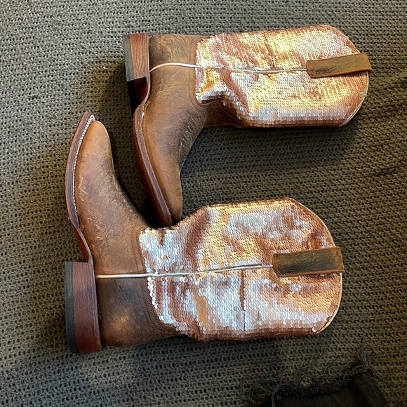 Macie Bean cowgirl boot - Picture 6 of 13